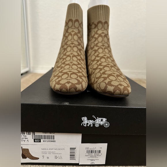 New in Box COACH Neeka Knit Sig Boot Khaki / Walnut C5769 Sz 7 - Picture 3 of 5